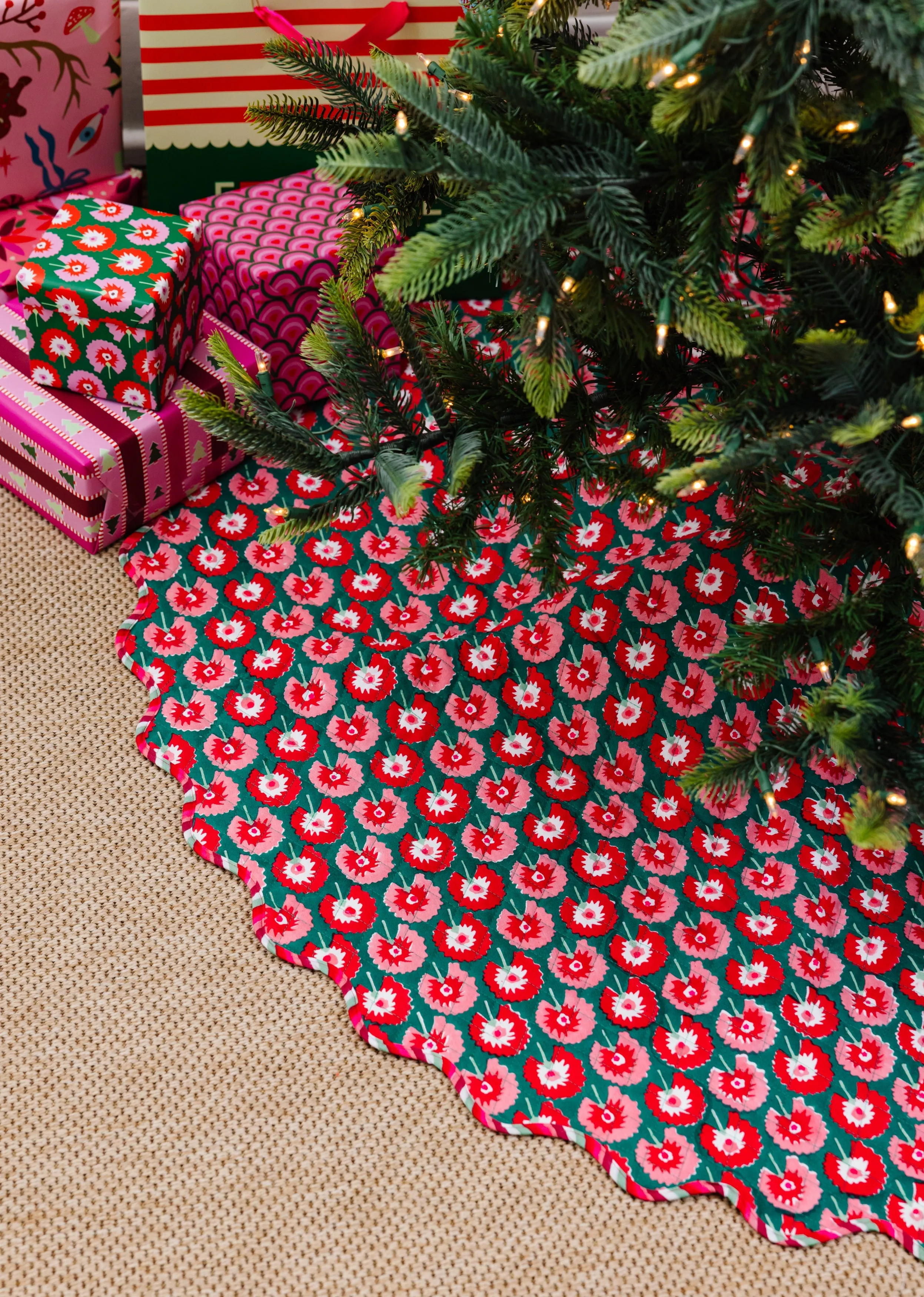 Eveoree Tree Skirt